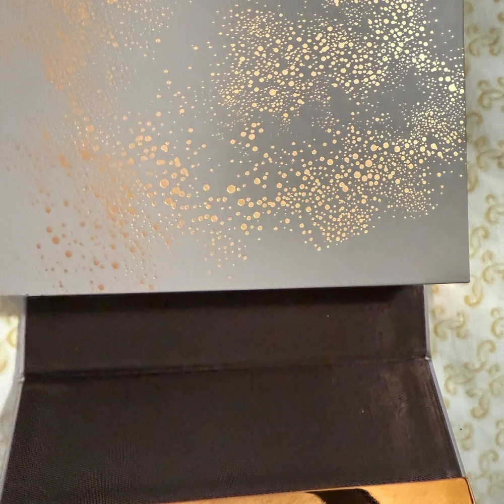 Laura Mercier set Eyeshadow , blush ,bronzerMaster Class Palette like new